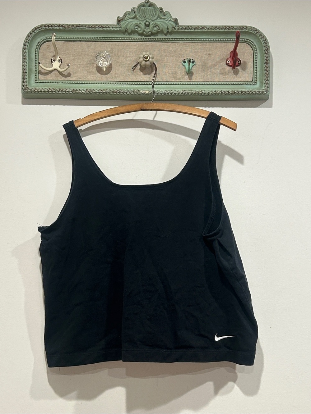 Nike Black Scoop Neck relaxed Tank Top with White Swoosh Womens large